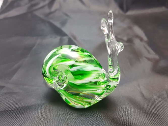 Hlemýžď - Hutní sklo
Barva zelená